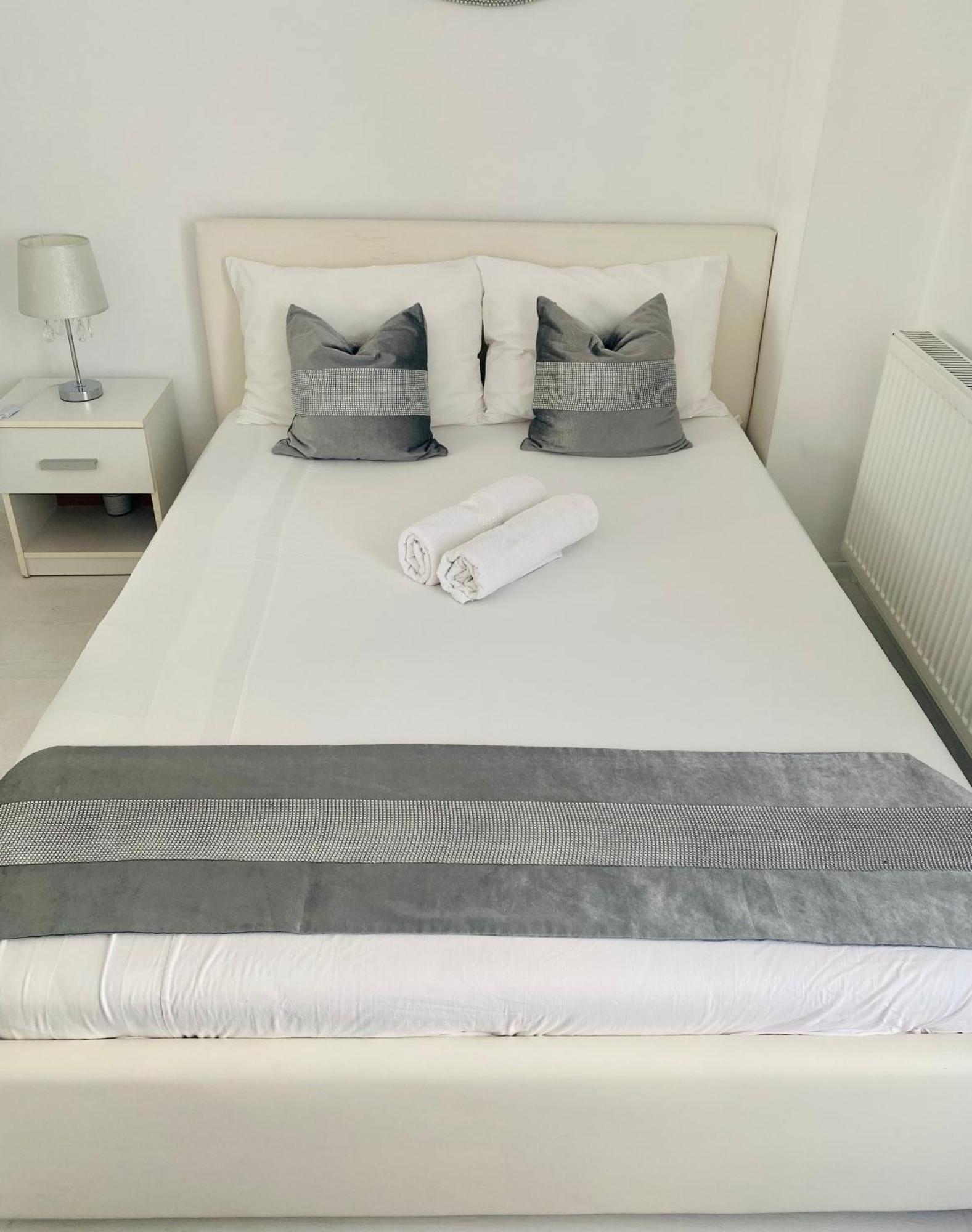 White Luxury Apartment Sibiu Dış mekan fotoğraf